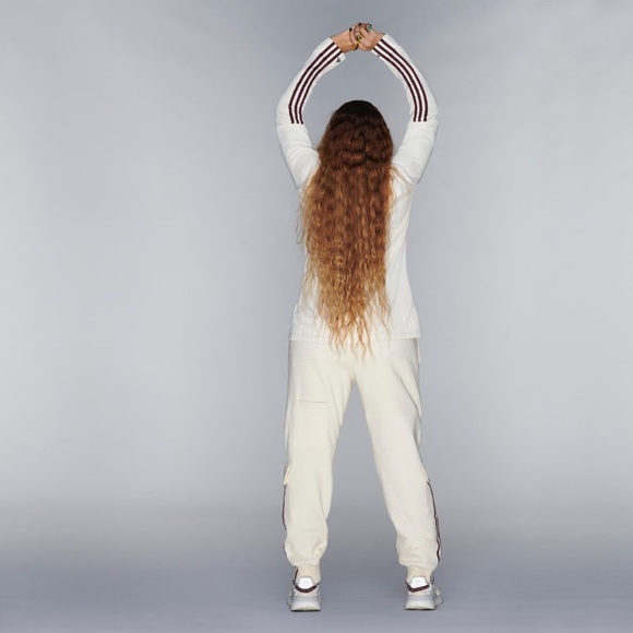 New IVY PARK x ADIDAS SOCCER JERSEY by Beyoncé - Picture 6 of 8